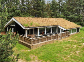 12 person holiday home in Saltum